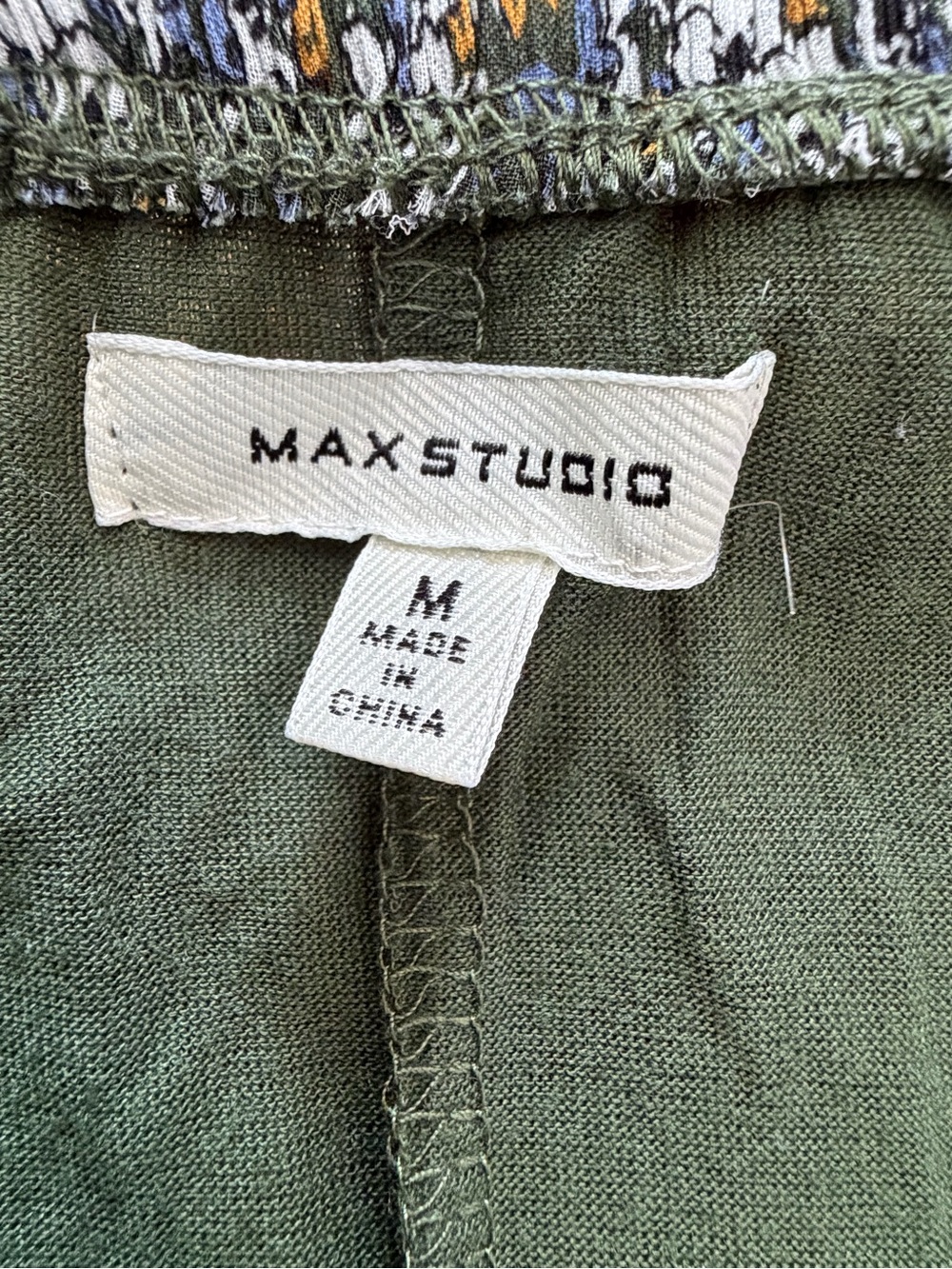 Max Studio Floral Skirt / Size Medium Feminine Classy - Picture 8 of 8
